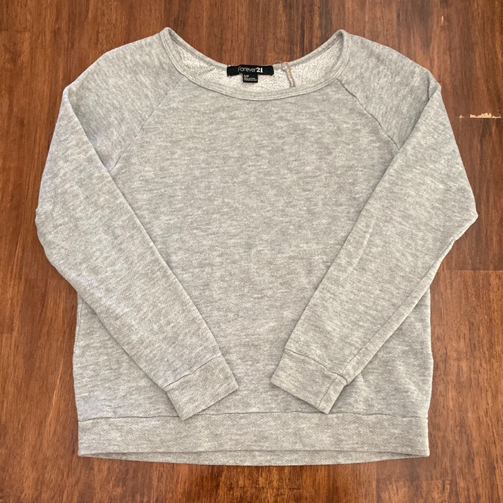Forever 21 Basic Comfy Grey Crewneck Sweater Loungewear Athleisure Small EUC